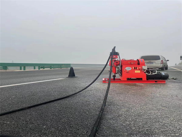 吴川马路路基路面开裂下沉注浆加固灌浆